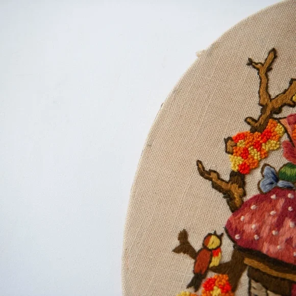 Vintage 1980 Hummel Handmade Crewel Embroidery - Picture 7 of 10